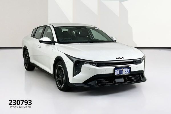2025 Kia K4 CL4M Sport