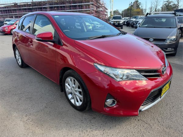 2013 Toyota Corolla Hatchback ZRE182R Ascent Sport image