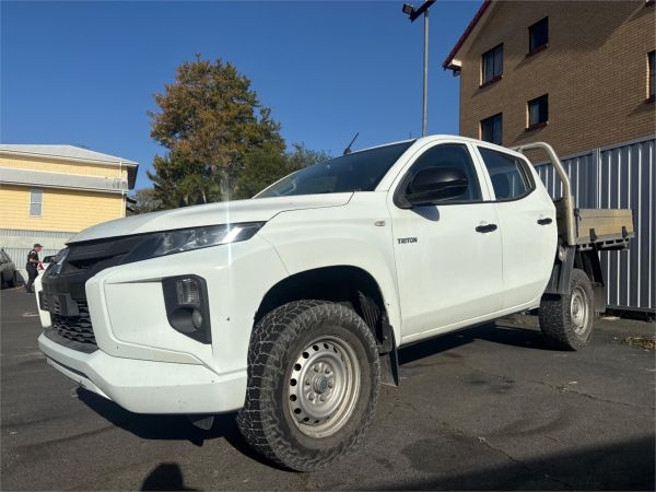 2019 Mitsubishi Triton MR GLX image