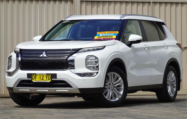 2022 Mitsubishi Outlander ZM LS image