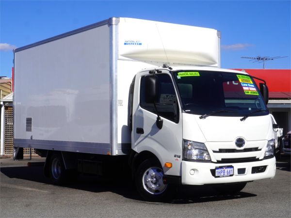 2022 Hino 300 Series  617 Wide image