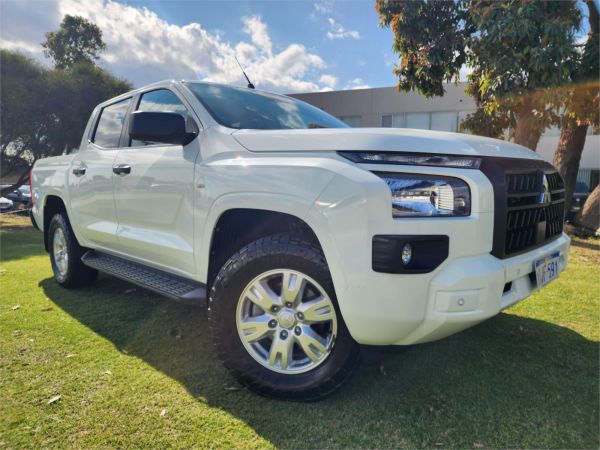2024 Mitsubishi Triton MV GLX+ image