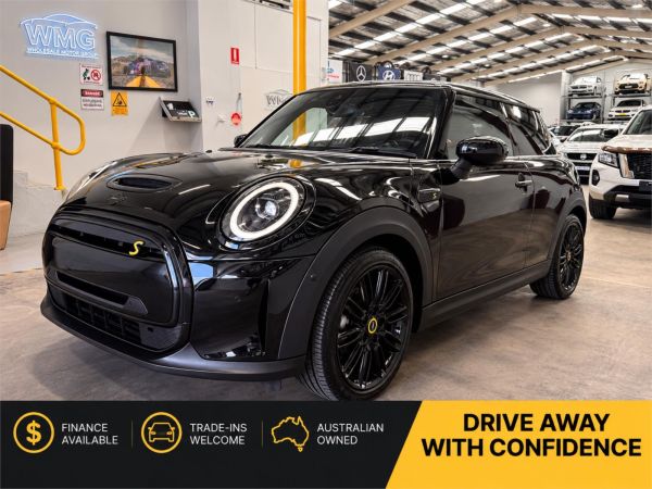 2021 MINI Cooper F56 LCI-2 SE MINI Yours image