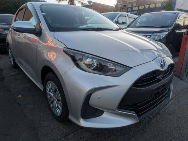 2021 TOYOTA YARIS SX HYBRID image
