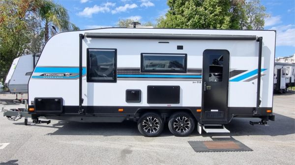 2024 Nissan Caravan Experience  image