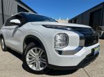 Image for 2023 Mitsubishi Outlander ZM ES