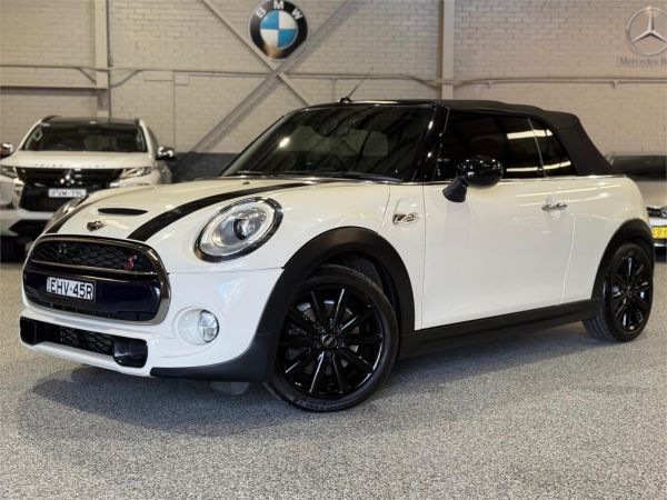 2016 MINI Convertible Convertible F57 Cooper S image