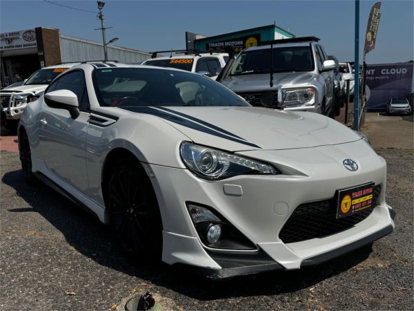 2015 TOYOTA 86 2D COUPE ZN6 MY15 GTS BLACKLINE image