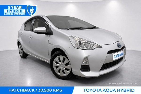 2014 Toyota Aqua G Hybrid NHP10 image