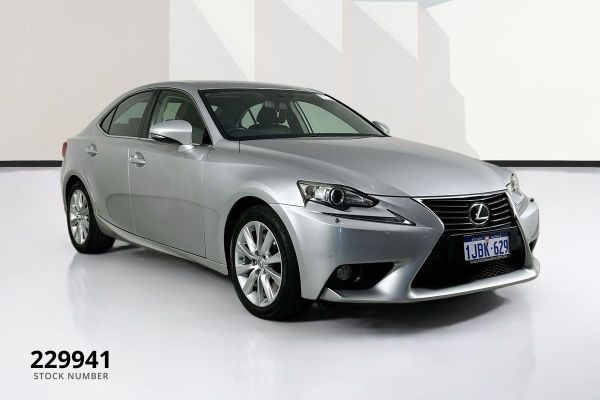 2013 Lexus IS350 LUXURY GSE31R image