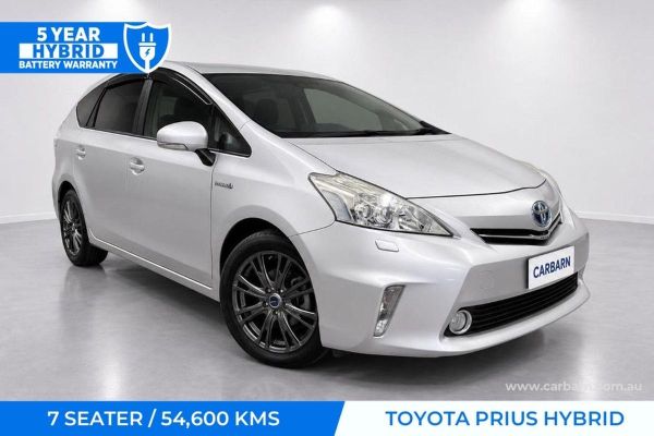 2014 Toyota Prius Alpha S Hybrid ZVW40 image