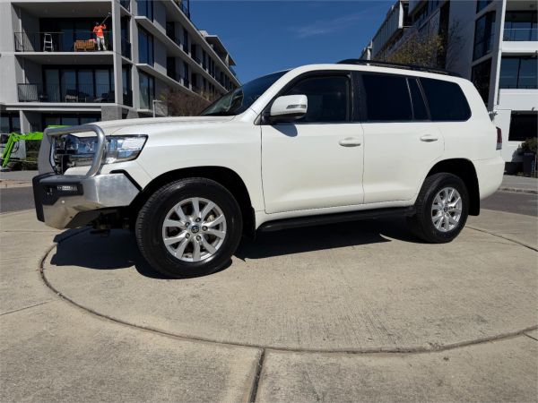 2020 Toyota Landcruiser VDJ200R VX image
