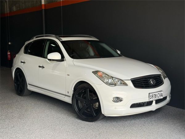 2010 Nissan Skyline Wagon Crossover J50 370GT Type P image