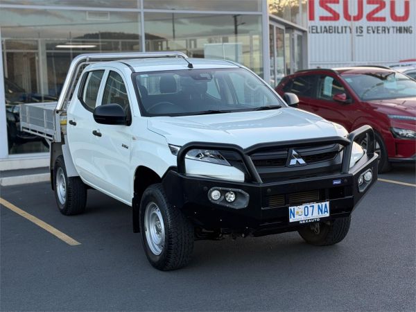 2022 Mitsubishi Triton MR GLX image