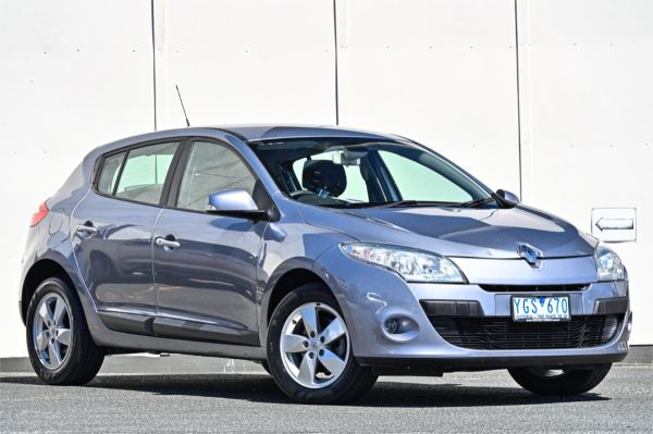 2011 Renault Megane Hatchback III B32 Dynamique image