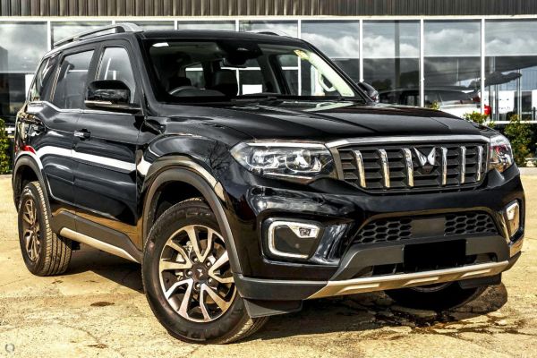 2025 Mahindra Scorpio  Z8L image
