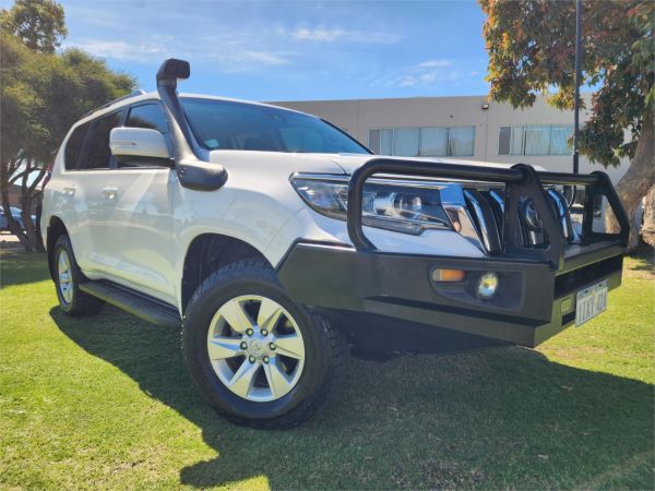 2018 TOYOTA LANDCRUISER 4D WAGON GDJ150R MY17 PRADO GXL (4x4) image