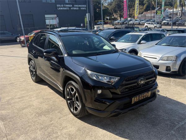 2019 Toyota RAV4 AXAA54R Edge image
