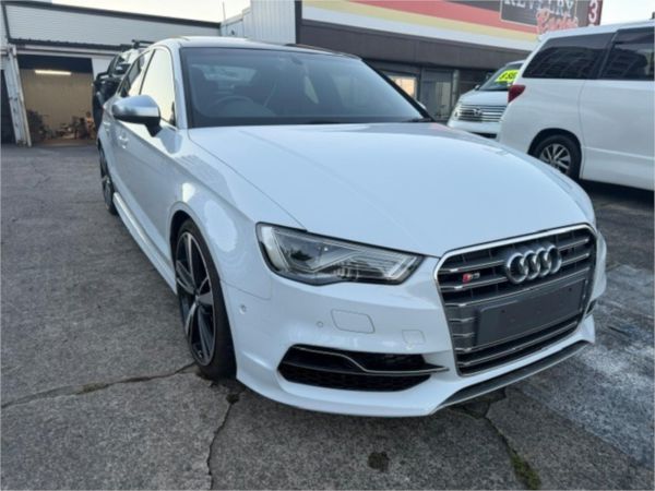 2015 AUDI S3 4D SEDAN 8V MY15 2.0 TFSI QUATTRO image