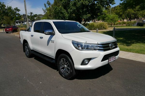 2016 Toyota Hilux GUN126R SR5 (4x4) White 6 Speed Automatic Dual Cab Utility image