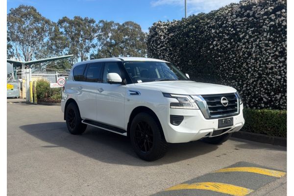 2022 Nissan Patrol Ti Y62 image