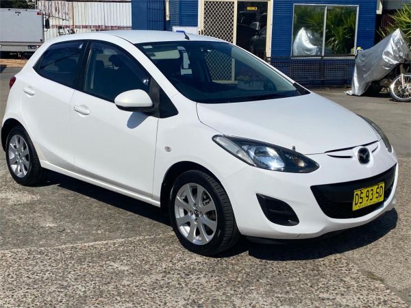 2014 Mazda 2 Hatchback DE10Y2 MY14 Neo Sport image