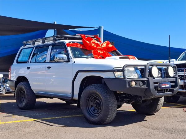 2012 Nissan Patrol Wagon Y61 GU 8 DX image