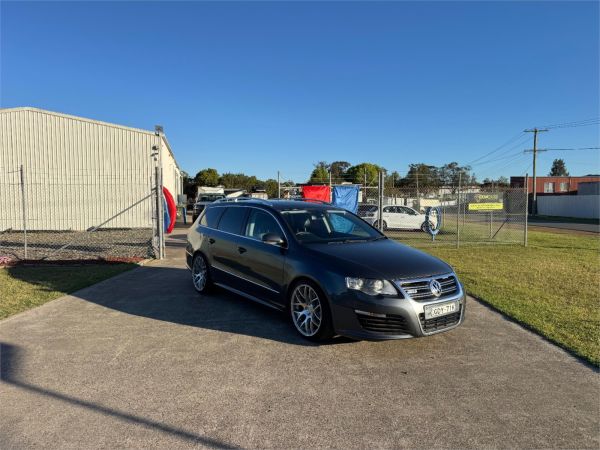2009 VOLKSWAGEN PASSAT 4D WAGON 3C MY09 UPGRADE R36 image