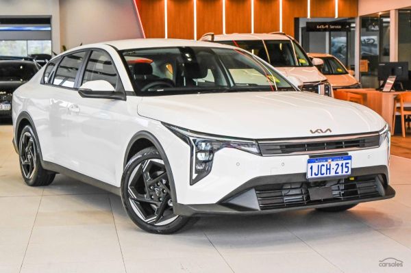 2025 Kia K4 CL4M Sport image
