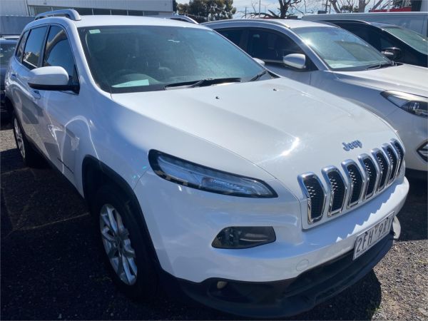 2016 Jeep Cherokee Wagon LONGITUDE image