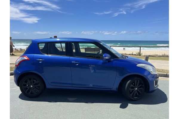 2015 Suzuki Swift GLX Navigator FZ image