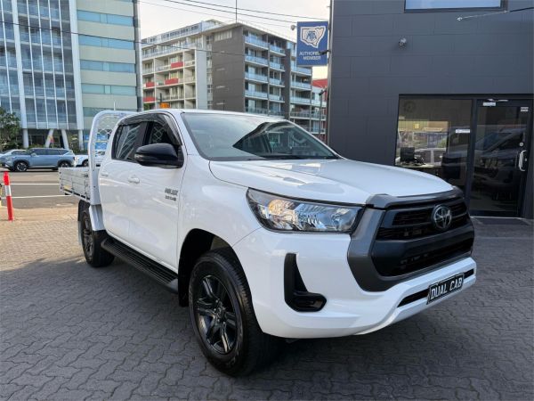 2022 TOYOTA HILUX DOUBLE C/CHAS GUN126R SR (4x4) image