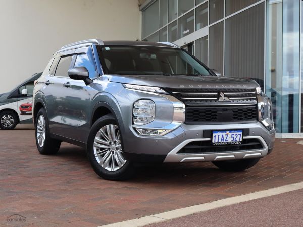 2023 Mitsubishi Outlander ZM LS