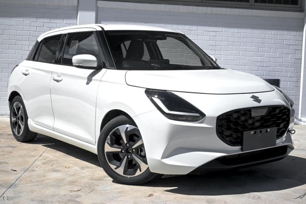 2025 Suzuki Swift  Hybrid GLX image