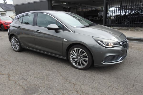 2018 HOLDEN ASTRA 5D HATCHBACK BK MY18 RS-V image