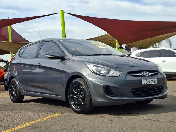 2012 Hyundai Accent Hatchback RB Active