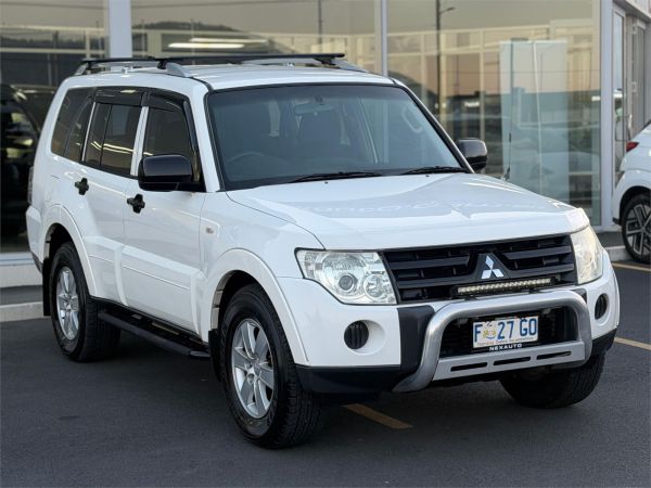 2007 Mitsubishi Pajero Wagon NS GLX image