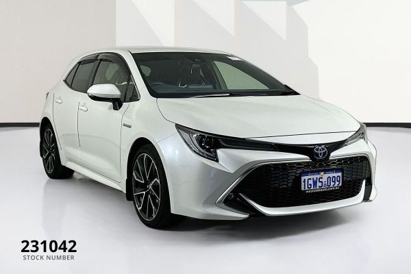 2019 Toyota Corolla ZWE211R ZR image
