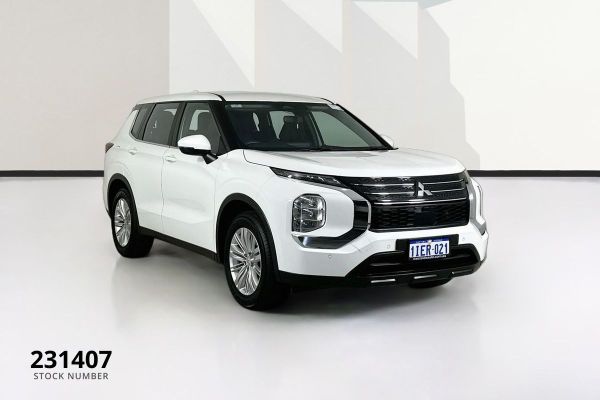 2024 Mitsubishi Outlander ZM ES