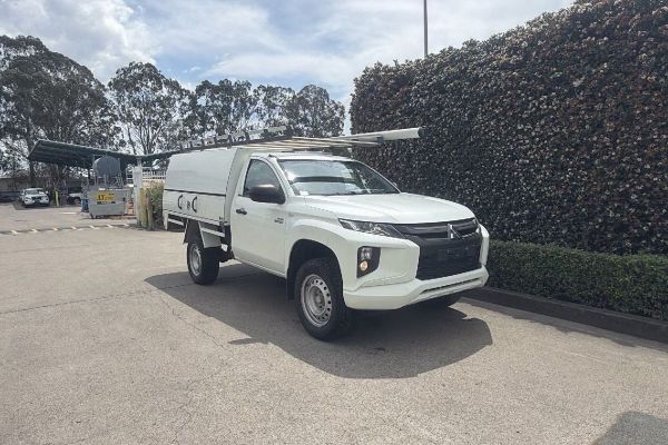 2021 Mitsubishi Triton GLX MR Rear Wheel Drive image
