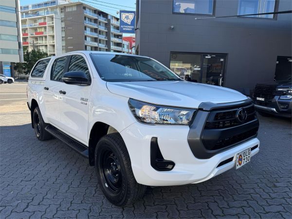2022 TOYOTA HILUX DOUBLE CAB P/UP GUN136R SR HI-RIDER (4x2)