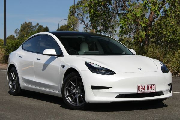 2022 Tesla Model 3 Default Series Rear-Wheel Drive image