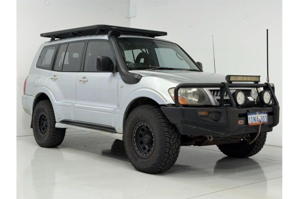 2004 Mitsubishi Pajero GLS LWB (4x4) NP