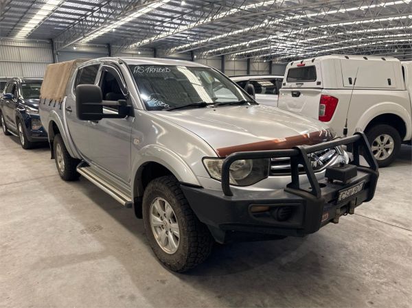 2014 Mitsubishi Triton Utility MN MY15 GLX image