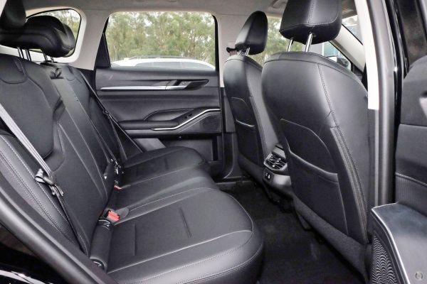 2026 GWM Haval H6 Lux Auto image