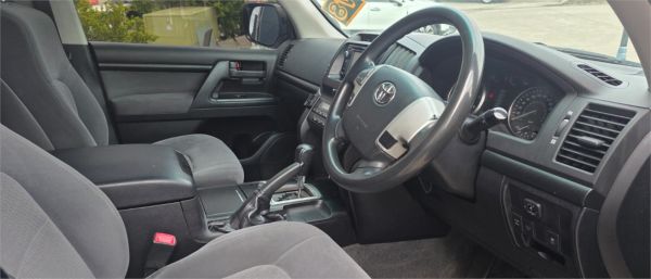 2014 Toyota Landcruiser Wagon VDJ200R MY13 GXL