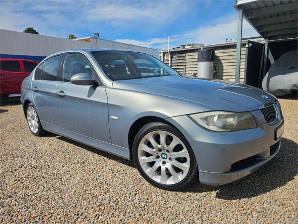 2007 BMW 3 Series Sedan E90 323i image