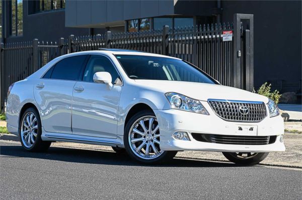 2010 Toyota Crown Sedan URS206 Majesta