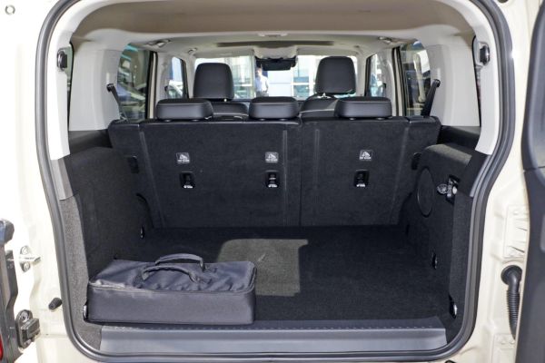 2026 GWM Tank 300 Ultra Hi4-T PHEV Auto 4x4 image