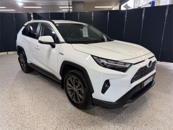 2024 Toyota RAV4 AXAH52R GXL image